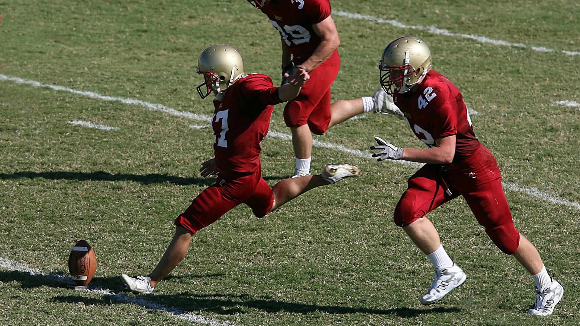 kaiyun.com-旗帜绘画运动会：艺术与运动的交汇，校运会旗帜设计