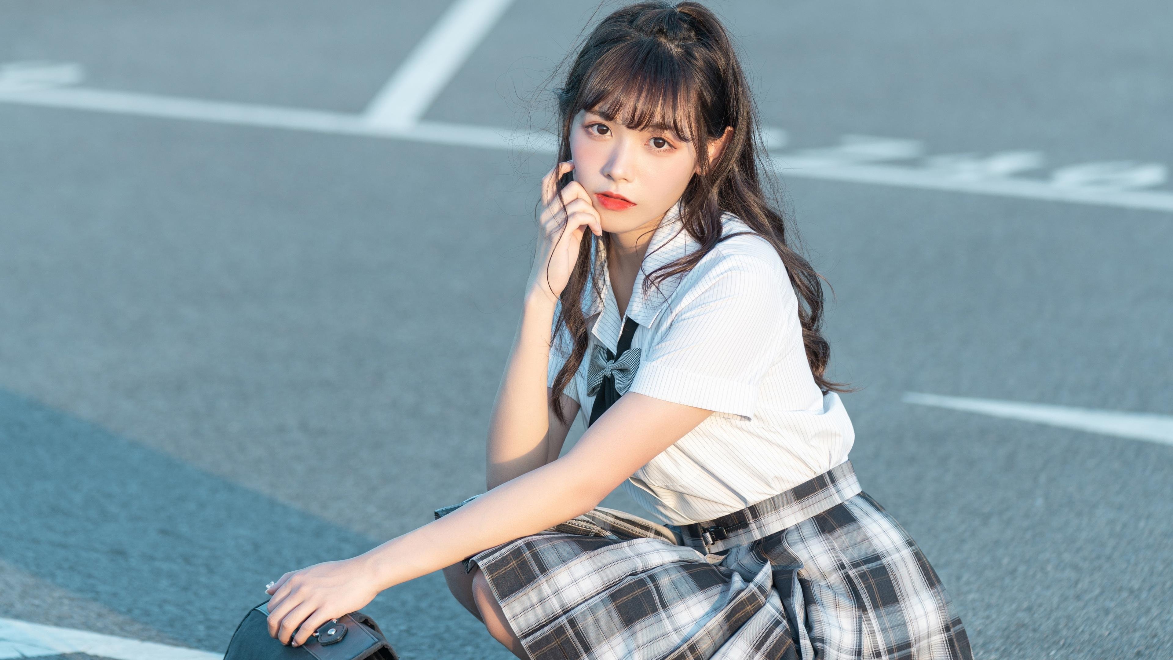 开云官方网站-田径训练中引入生物力学辅助动作优化，运用运动生物力学指导体育运动的案例