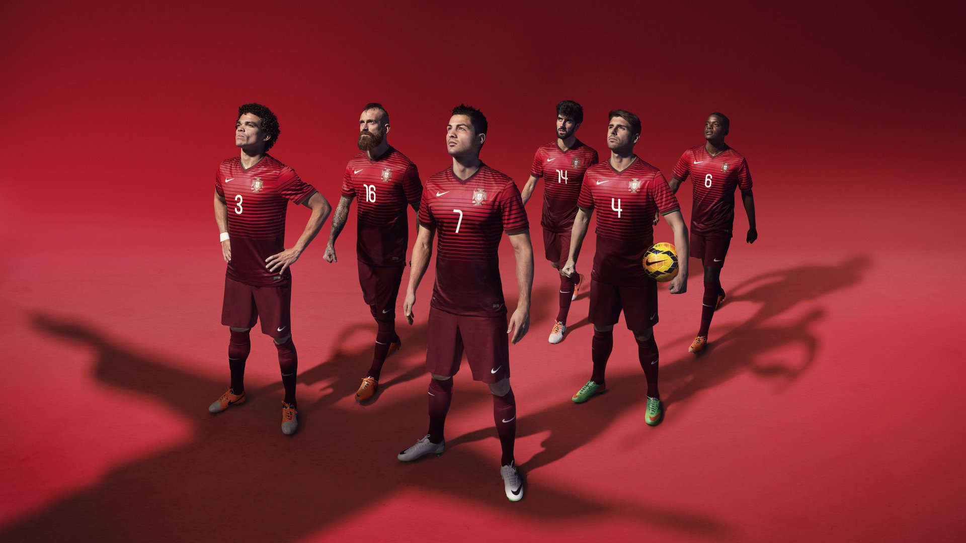 西甲:比利亚雷亚尔1-0逆转莱万特,队长绝杀场面火爆,比利亚雷亚尔和莱万特关系